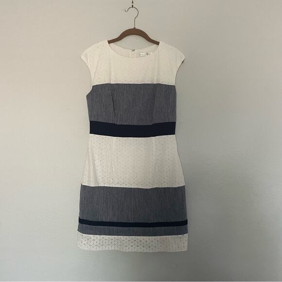 Textured Striped Sheath Dress Sleeveless by Sandra Darren Size 8 - Picture 6 of 9